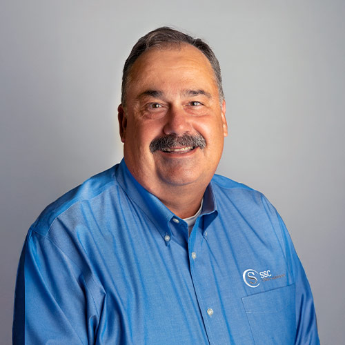 Stuart Bach headshot