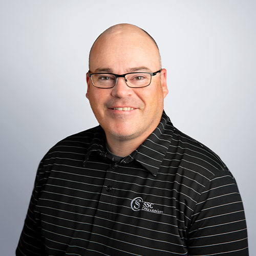 Aaron Burns headshot